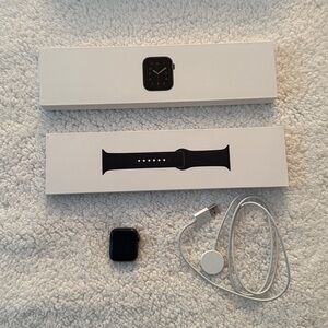 Apple Watch SE 40 MM space gray